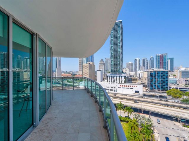 Apartment for sale  Unit #1601 - photo 6630031