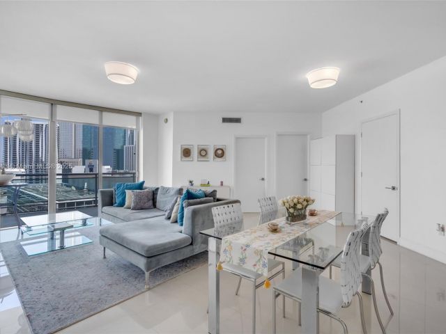 Apartment for sale  Unit #1601 - photo 6630035