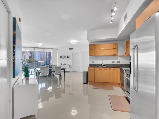 Apartment for sale  Unit #1601 - photo 6630037