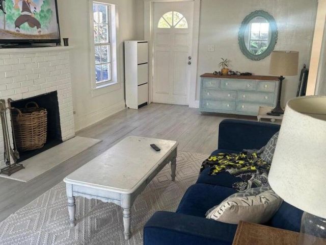 Home for rent at 820 30th Street - photo 6656397