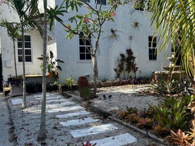 Home for rent at 820 30th Street - photo 6656401