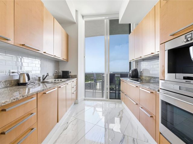 Apartment for sale  Unit #3705 - photo 6633633