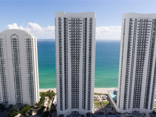 Apartment for sale  Unit #3705 - photo 6633641