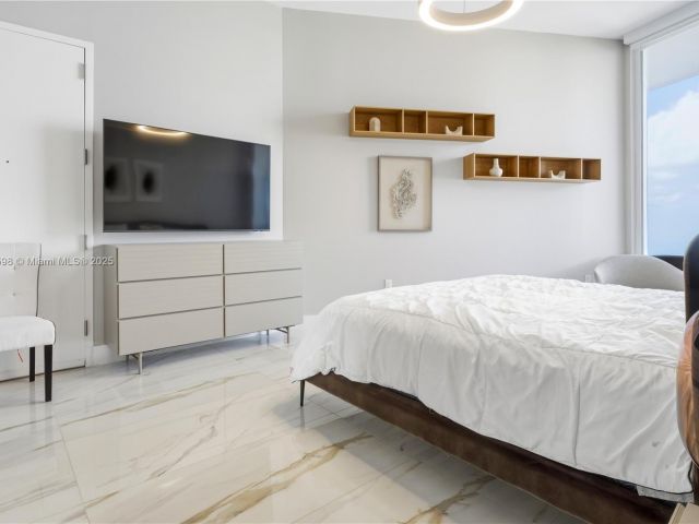 Apartment for sale  Unit #3705 - photo 6676975