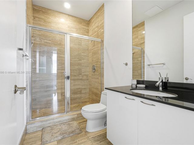 Apartment for sale  Unit #3705 - photo 6676977