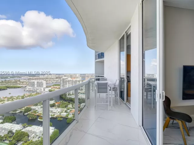 2-bedroom condo for sale in Sunny Isles Beach - 16001 Collins Ave 3705 - MondialRealty