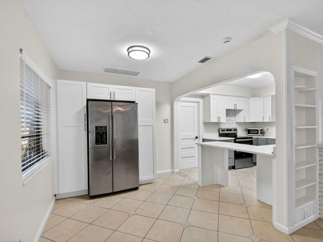 Home for rent at 5009 Spruce Avenue - photo 6635275