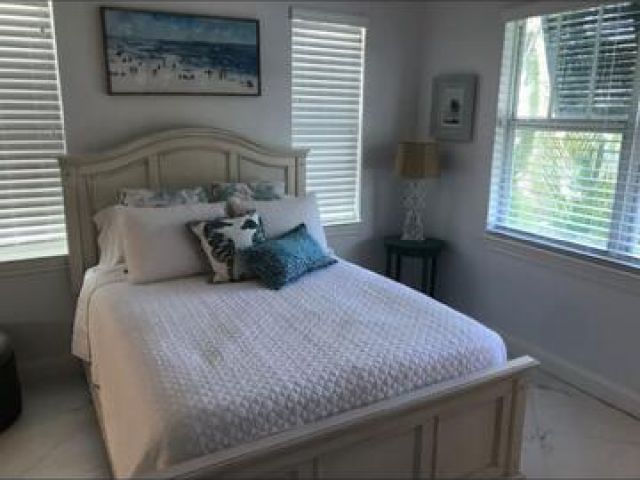 Home for rent at 519 SW 5th Avenue 519a - photo 6642563