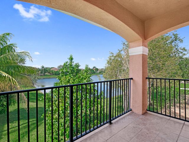 Home for sale at 514 Cresta Circle - photo 6632235