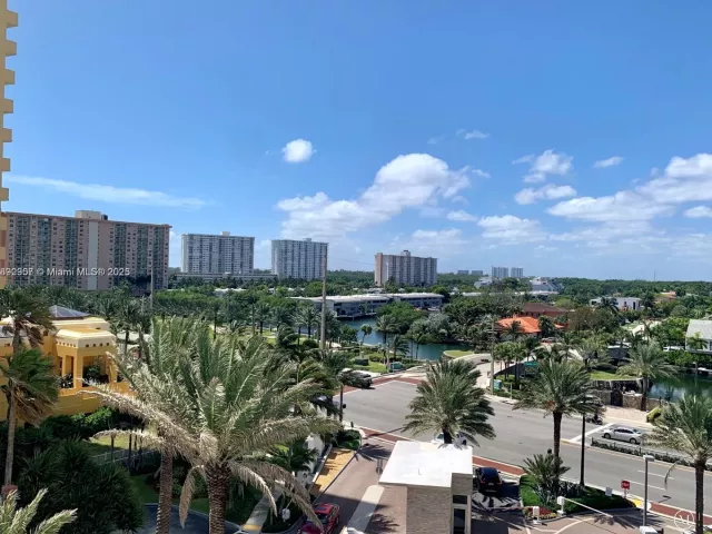 2-bedroom condo for sale in Sunny Isles Beach - 16425 Collins Ave 512 - MondialRealty