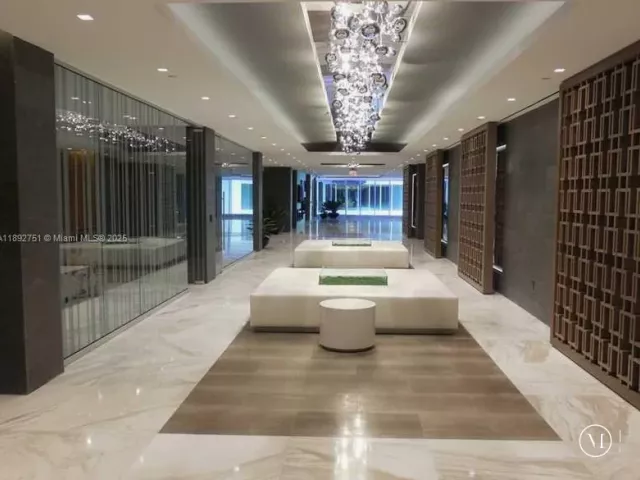 2-bedroom condo for rent in Sunny Isles Beach - 400 Sunny Isles Blvd 1621 - MondialRealty