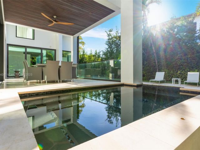 Home for rent at 124 Park Dr 0 - photo 6698791