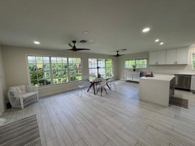 Home for sale at 3127 Lakeview Boulevard - photo 6634834