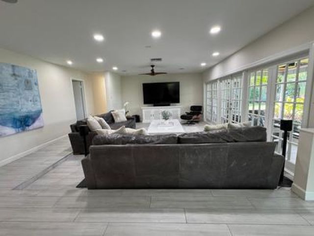 Home for sale at 3127 Lakeview Boulevard - photo 6634836