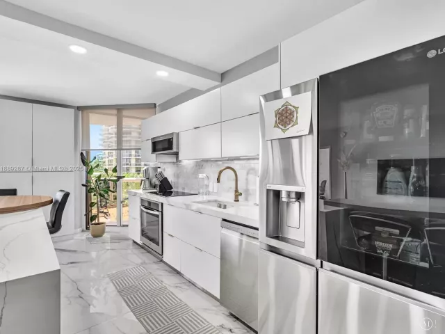 Apartment for sale  Unit #511 - photo 6634734