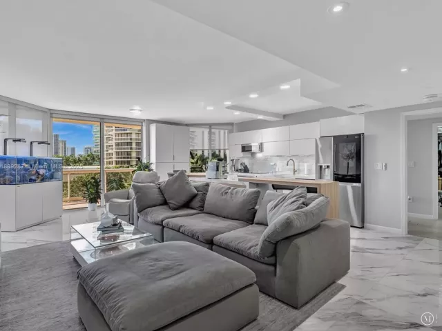 Apartment for sale  Unit #511 - photo 6634739