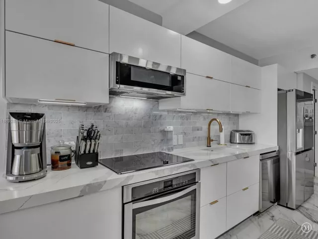 Apartment for sale  Unit #511 - photo 6634729