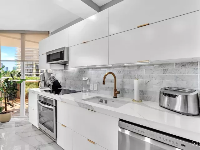 Apartment for sale  Unit #511 - photo 6634730