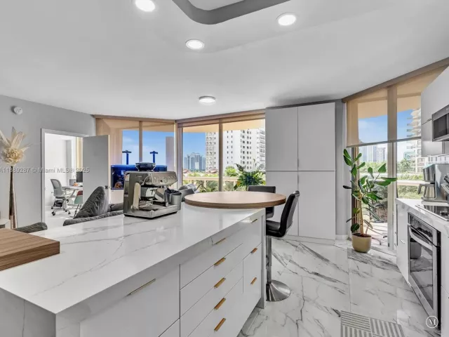 Apartment for sale  Unit #511 - photo 6634731