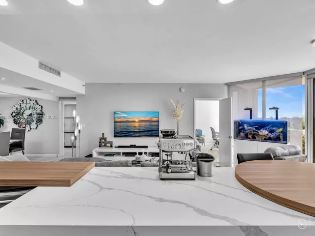 Apartment for sale  Unit #511 - photo 6634725