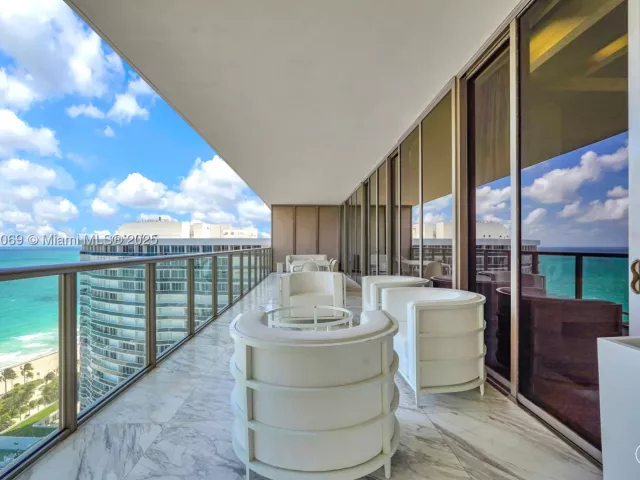4-bedroom condo for sale in Bal Harbour - 9701 Collins Ave 2103S - MondialRealty