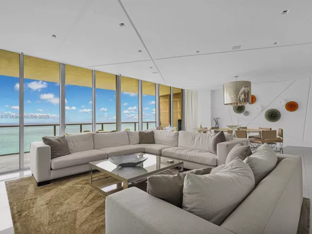 4-bedroom condo for sale in Bal Harbour - 9701 Collins Ave 2103S - MondialRealty