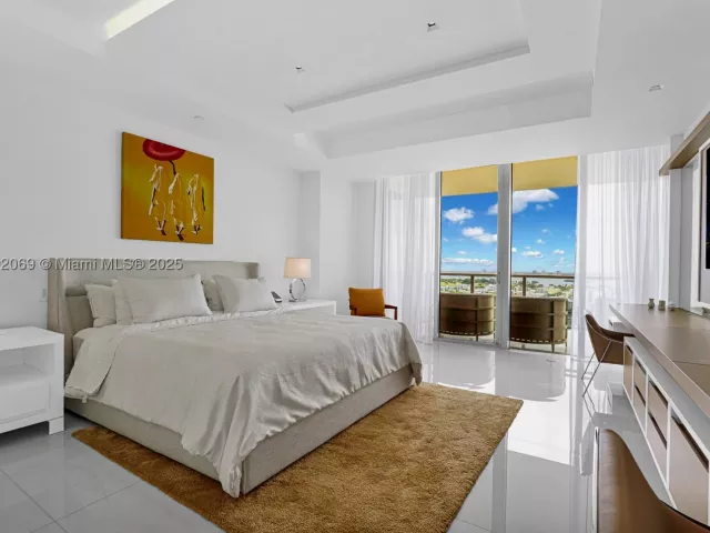 4-bedroom condo for sale in Bal Harbour - 9701 Collins Ave 2103S - MondialRealty