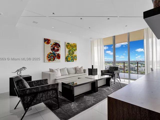 4-bedroom condo for sale in Bal Harbour - 9701 Collins Ave 2103S - MondialRealty