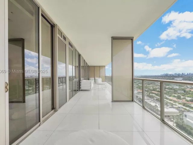4-bedroom condo for sale in Bal Harbour - 9701 Collins Ave 2103S - MondialRealty
