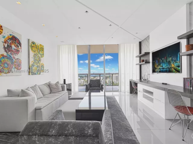 4-bedroom condo for sale in Bal Harbour - 9701 Collins Ave 2103S - MondialRealty