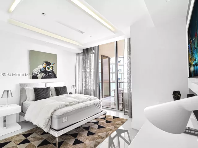 4-bedroom condo for sale in Bal Harbour - 9701 Collins Ave 2103S - MondialRealty