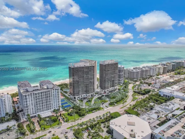 4-bedroom condo for sale in Bal Harbour - 9701 Collins Ave 2103S - MondialRealty