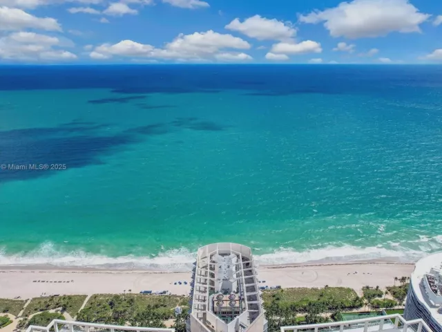 3-bedroom condo for sale in Bal Harbour - 9701 Collins Ave 2104S - MondialRealty