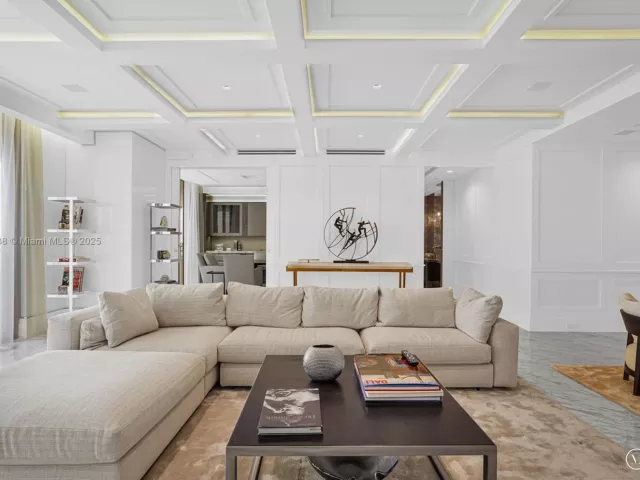 3-bedroom condo for sale in Bal Harbour - 9701 Collins Ave 2104S - MondialRealty