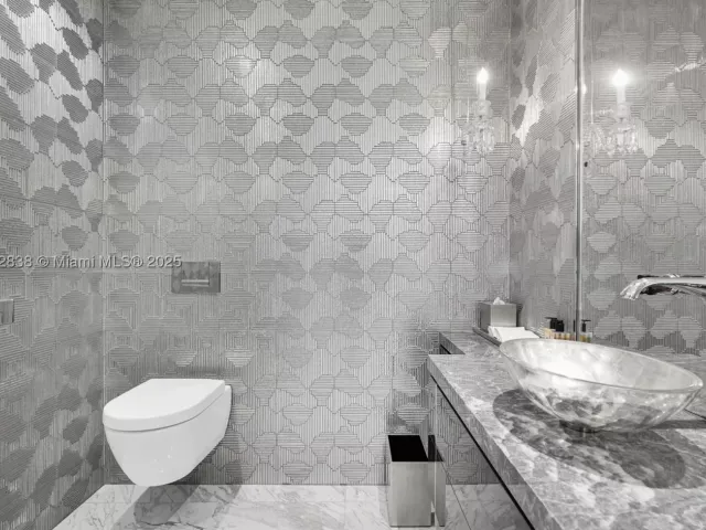 3-bedroom condo for sale in Bal Harbour - 9701 Collins Ave 2104S - MondialRealty