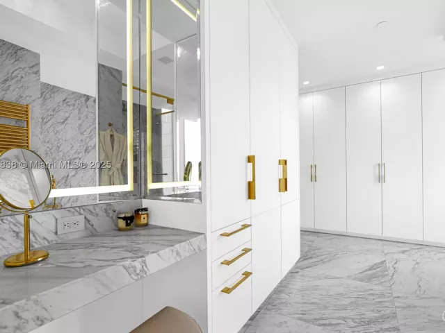 3-bedroom condo for sale in Bal Harbour - 9701 Collins Ave 2104S - MondialRealty