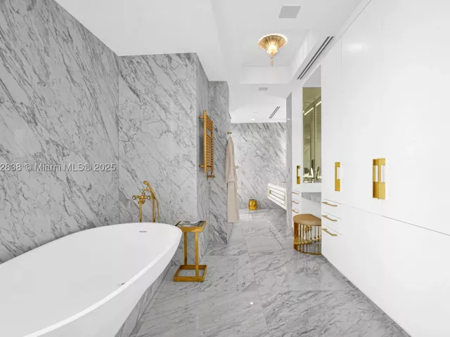 3-bedroom condo for sale in Bal Harbour - 9701 Collins Ave 2104S - MondialRealty