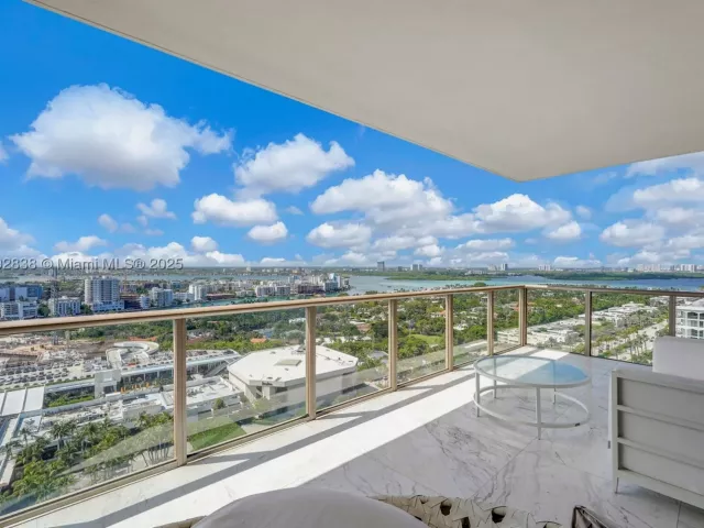 3-bedroom condo for sale in Bal Harbour - 9701 Collins Ave 2104S - MondialRealty