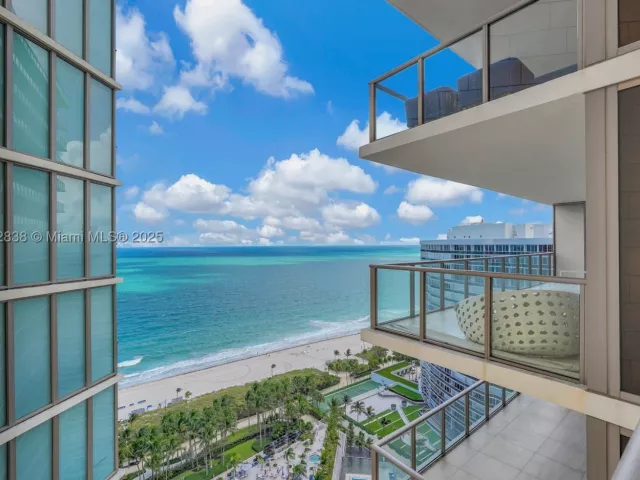 3-bedroom condo for sale in Bal Harbour - 9701 Collins Ave 2104S - MondialRealty