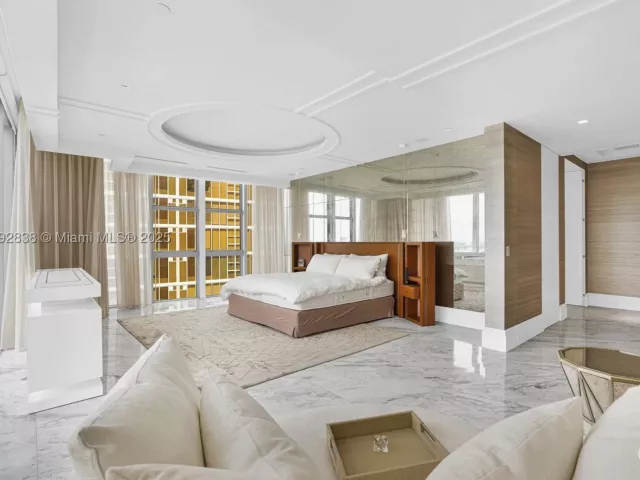 3-bedroom condo for sale in Bal Harbour - 9701 Collins Ave 2104S - MondialRealty