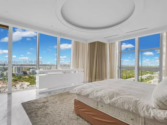 3-bedroom condo for sale in Bal Harbour - 9701 Collins Ave 2104S - MondialRealty