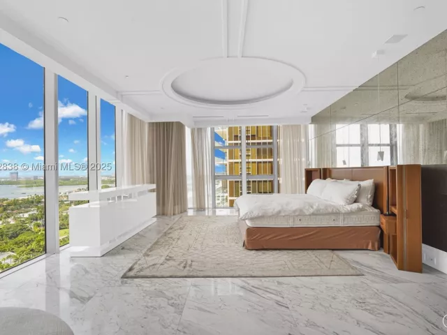 3-bedroom condo for sale in Bal Harbour - 9701 Collins Ave 2104S - MondialRealty