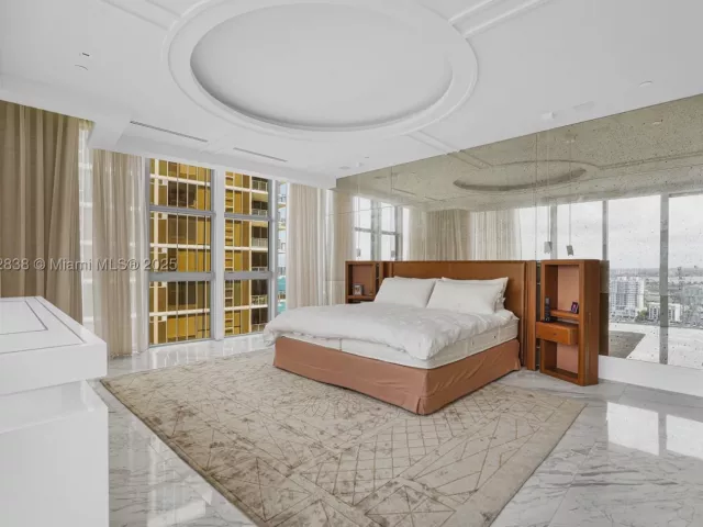 3-bedroom condo for sale in Bal Harbour - 9701 Collins Ave 2104S - MondialRealty