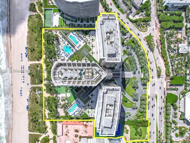 3-bedroom condo for sale in Bal Harbour - 9701 Collins Ave 2104S - MondialRealty