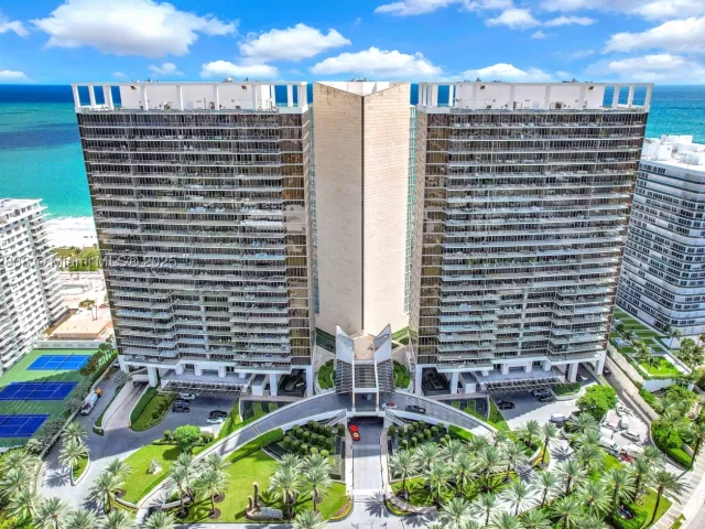 3-bedroom condo for sale in Bal Harbour - 9701 Collins Ave 2104S - MondialRealty