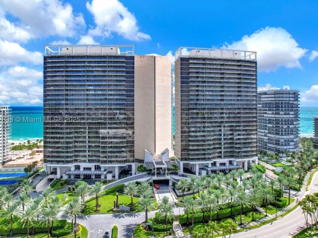 3-bedroom condo for sale in Bal Harbour - 9701 Collins Ave 2104S - MondialRealty