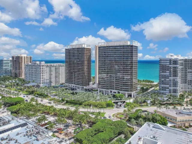 3-bedroom condo for sale in Bal Harbour - 9701 Collins Ave 2104S - MondialRealty