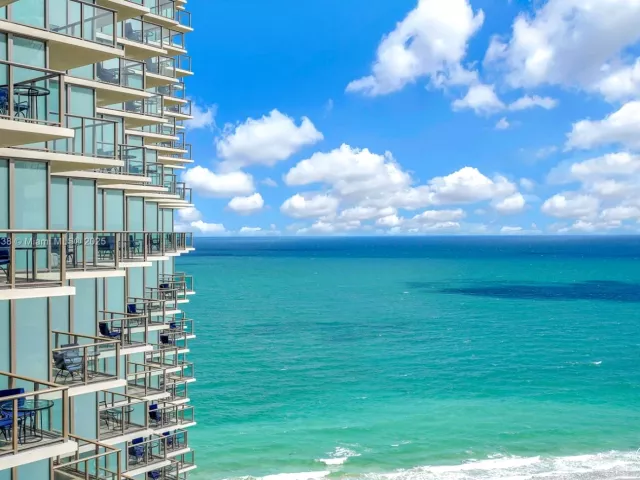 3-bedroom condo for sale in Bal Harbour - 9701 Collins Ave 2104S - MondialRealty