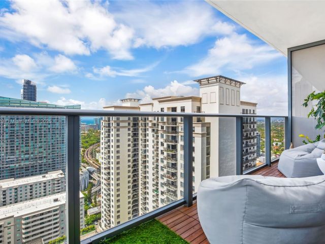 Apartment for rent  Unit #3205 - photo 6634983