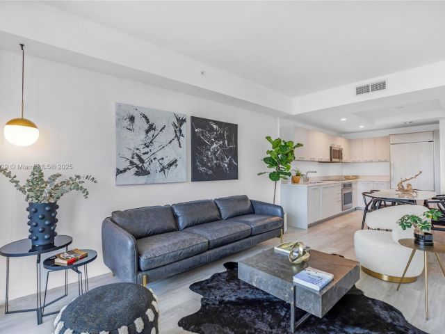 Apartment for rent  Unit #3205 - photo 6634990